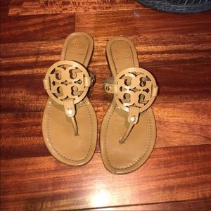 Pattern leather flip flops